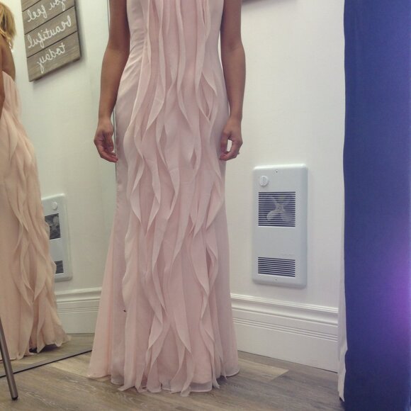 Size 6 Blush Strapless Gown by Vera Wang - Picture 3 of 11